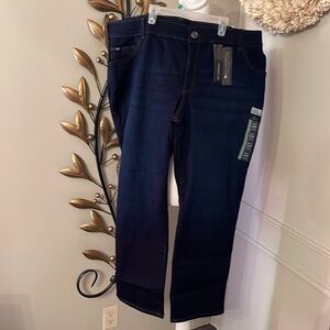 Lee Women’s Regular Fit Straight Leg Jeans Flex Motion Niagara Size 24W Petite